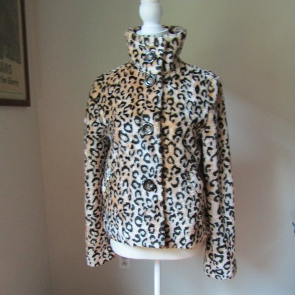 Coffeeshop NYC Leopard Fuzzy Jacket/Coat - Picture 3 of 8